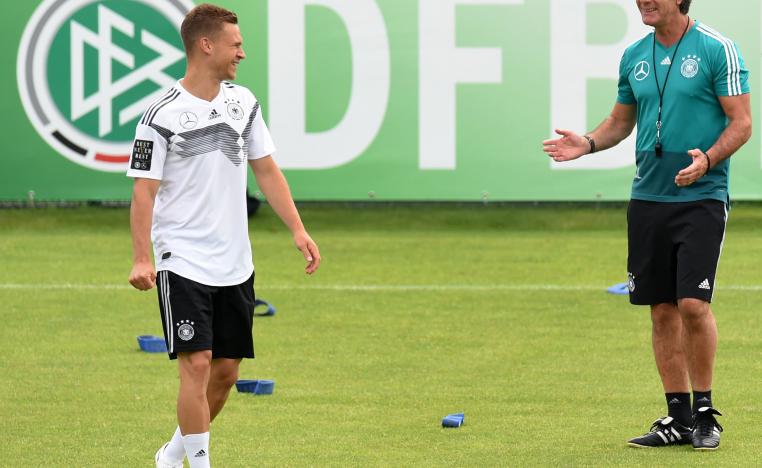 لوف يحذر لاعبيه من التذمر