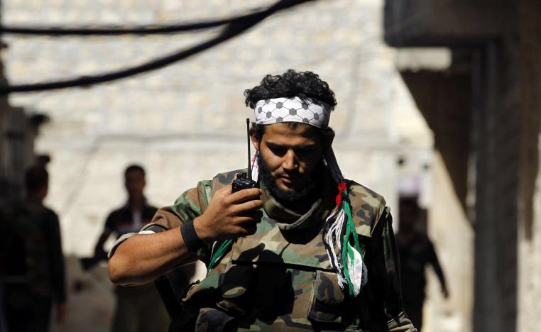 مقاتل من المعارضة