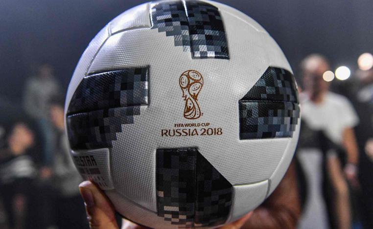 كرة كأس العالم تعود من الفضاء