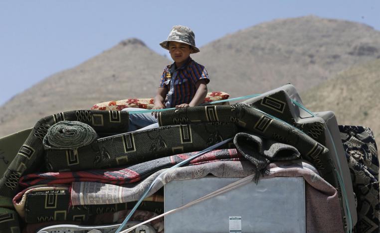 نازحون سوريون يغادرون عرسال