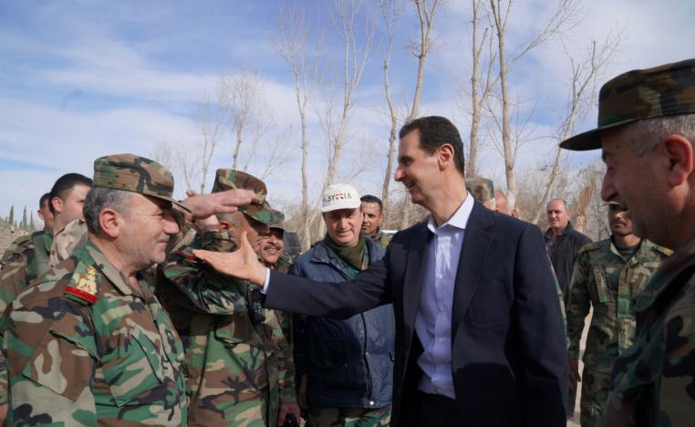 الرئيس السوري بشار الاسد مع عدد من قادة الجيش