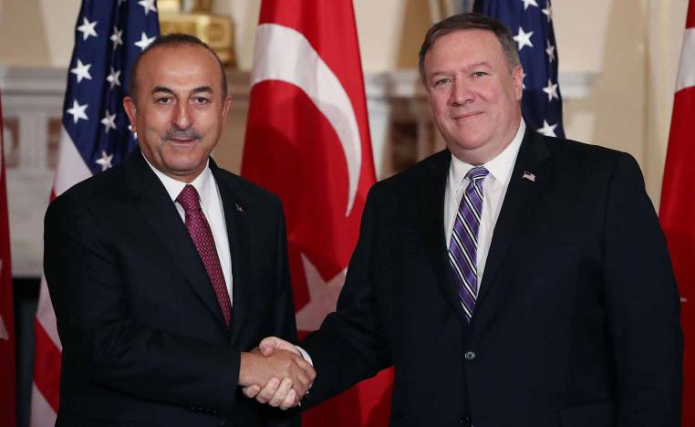 وزيرا الخارجية التركي مولود جاويش أوغلو والأميركي ومايك بومبيو في لقاء في واشنطن
