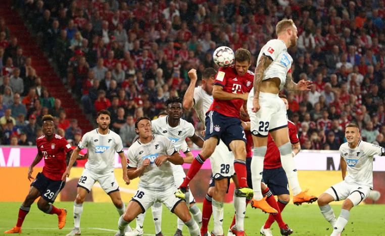 توماس مولر يضع اول هدف لبايرن في الشباك براسية