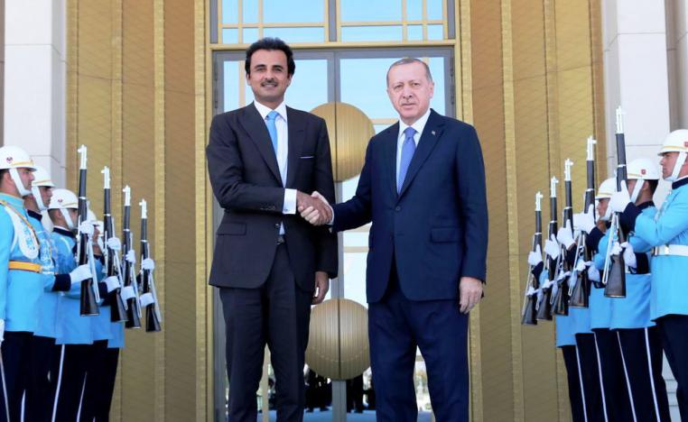 الرئيس التركي رجب طيب اردوغان في لقاء سابق مع أمير قطر الشيخ تميم بن حمد