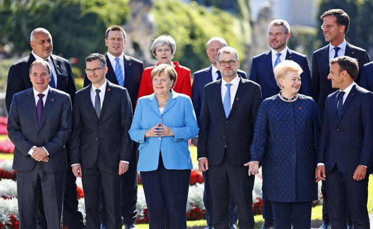 قادة الاتحاد الاوروبي خلال اجتماعهم في مدينة سالزبورغ 