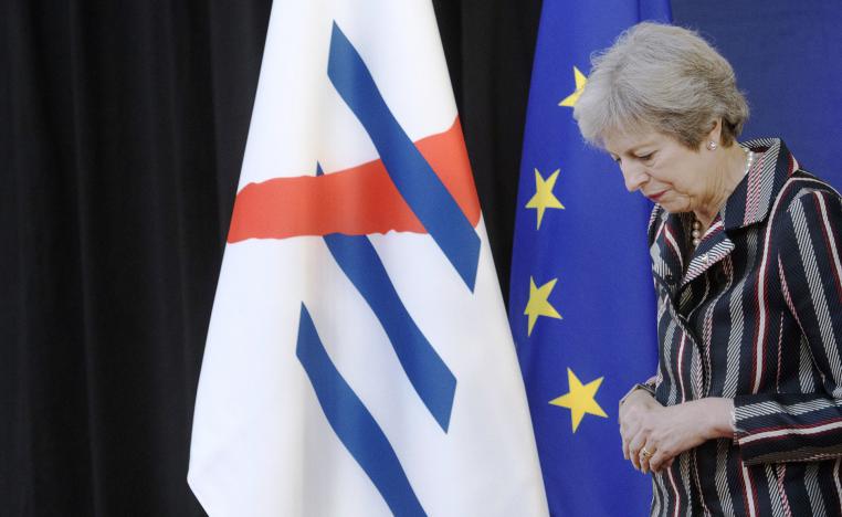 تيريزا ماي تواجه ضغوطا متزايدة