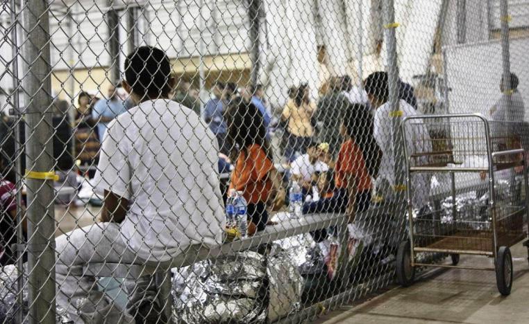 ترامب من عزل ابناء المهاجرين عن ذويهم إلى الغاء حق الجنسية