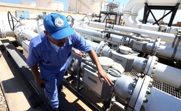 الاضطرابات الأمنية والسياسية والاجتماعية تربك انتاج النفط الليبي