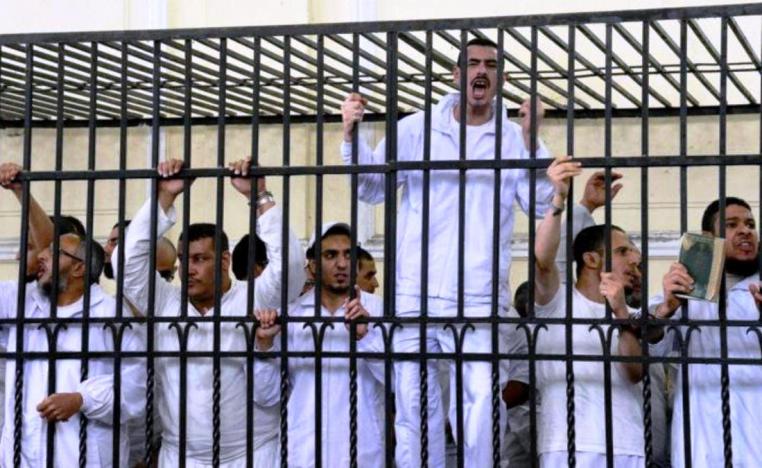 مصر تحاكم مئات المتورطين في جرائم ارهابية