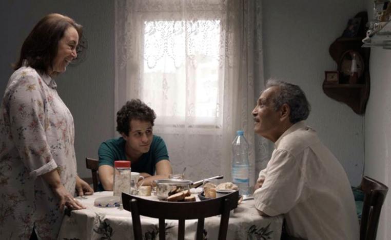 الفيلم لا يرمي باللوم على الفقر والقهر 