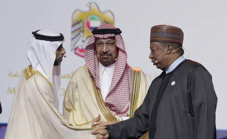 كبار المنتجين في أوبك يناقشون العودة لاتفاق خفض الانتاج بناء على تقييم الوضع في السوق