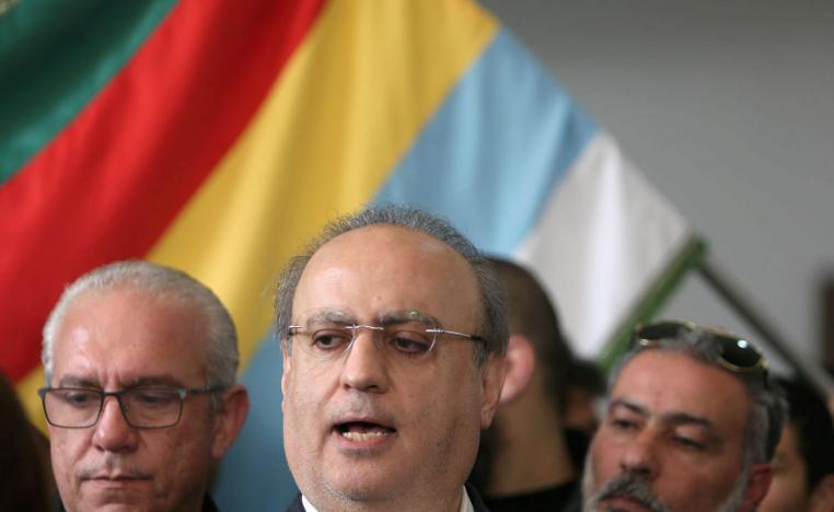 وئام وهاب يتحدث لمناصريه في جنازة مرافقه