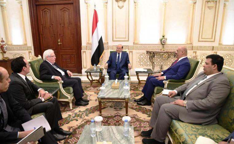 الرئيس اليمني عبدربه منصور هادي والوسيط الأممي مارتن غريفيث يناقشان تطورات هدنة الحديدة