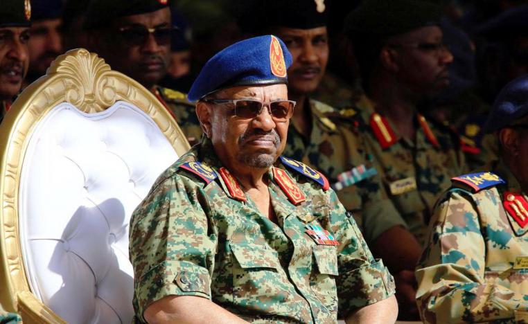 الرئيس السوداني عمر البشير يواجه وضعا صعبا