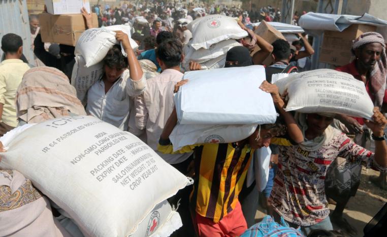 الحوثيون تهبوا مرارا المساعدات الغذائية