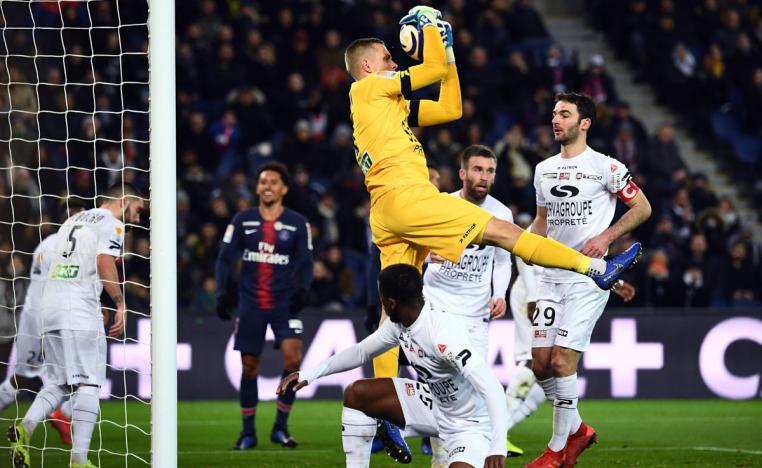 سان جرمان يفقد هيبته على أرض غانغان