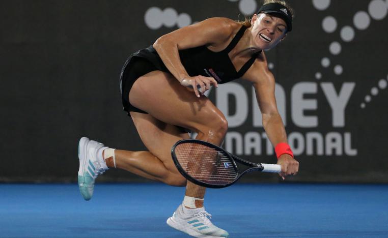 كيربر تحسم الشوط الفاصل لصالحها