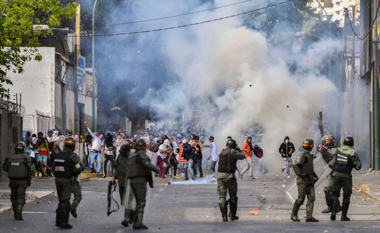 فنزويلا تشهد اضطرابات مرشحة للتصاعد 