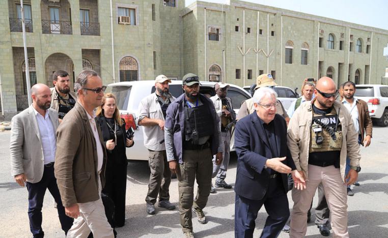المبعوث الأممي لليمن مارتن غريفيث في الحديدة مع رئيس فريق مراقبة وقف اطلاق النار باتريك كاميرت