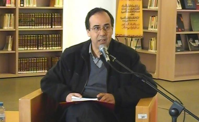 علاقة غريبة ومثيرة