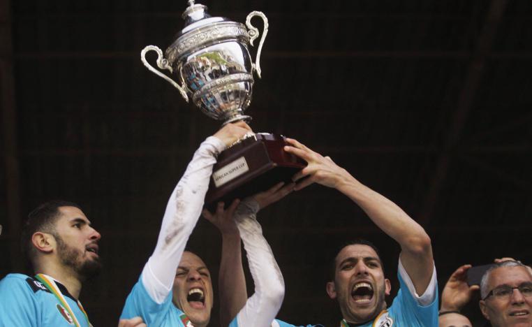 الوفاق الرياضي السطايفي الجزائري خلال تتويجه بالكأس السوبر الإفريقية في 2015
