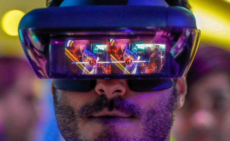 نظارات الواقع الافتراضي