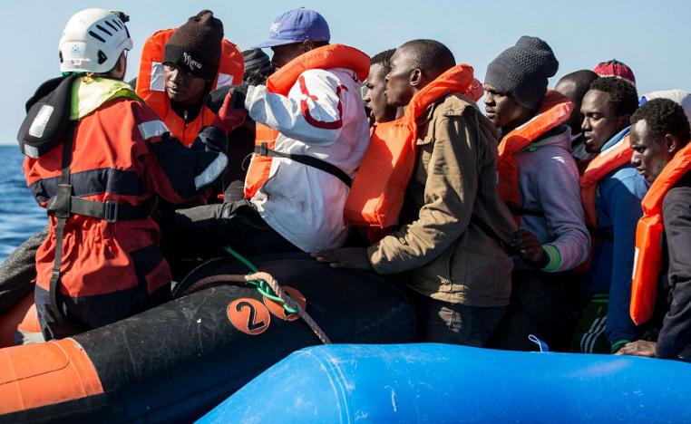 المهاجرون غير الشرعيين قبالة سواحل ليبيا