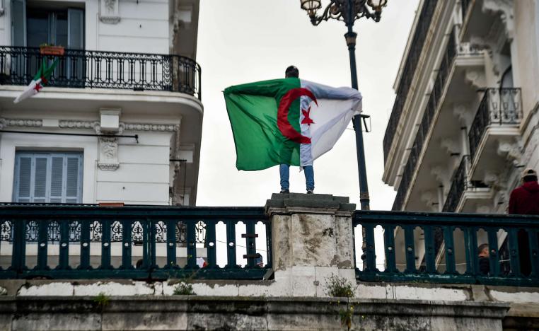 التوجه الشعبي ضد بقاء الطبقة السياسية