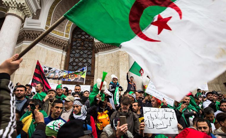 المحتجون الجزائريون