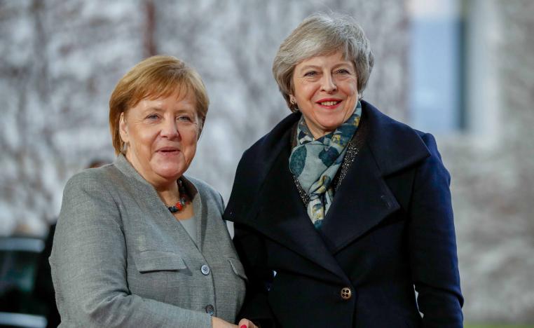 ميركل متفائلة بالتوصل لحل بشأن الحدود الإيرلندية