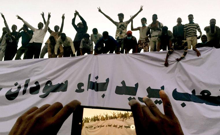 دعوات لتطهير جهاز الشرطة من الفاسدين وإعادة هيكلة المؤسسة لخدمة الشعب