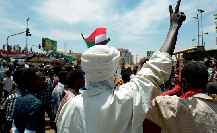 دعم يمني لمطالب السودانيين 
