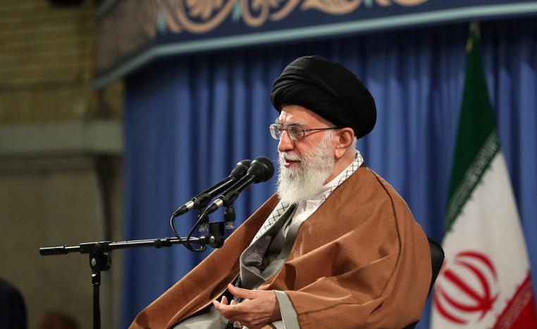 32 في المئة من الإيرادات النفطية لا يمكن أن تصرف إلا بترخيص مباشر من خامنئي