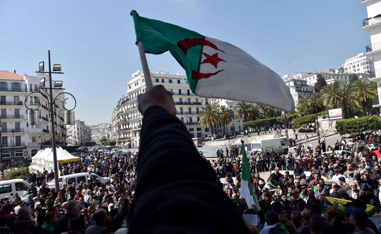 'Algerians will not accept that symbols of the regime'
