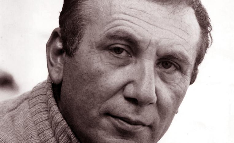 تعود شعري الطويل عليك