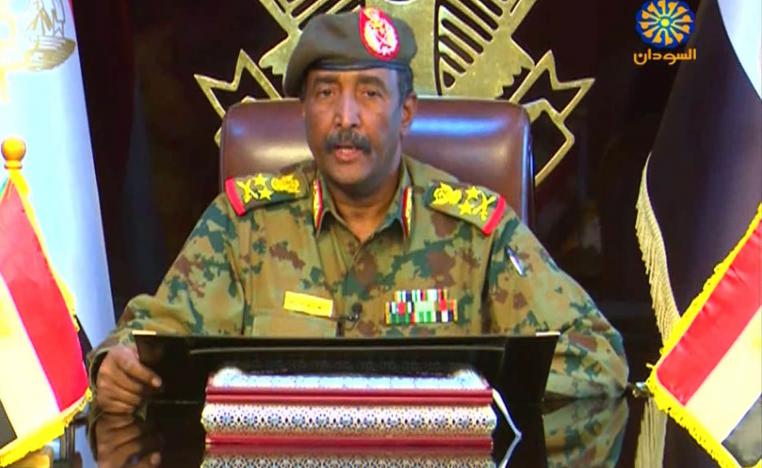 رئيس المجلس العسكري السوداني عبدالفتاح برهان يلقي كلمة توضح خطوات المجلس القادمة