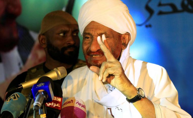 رئيس حزب الامة السوداني المعارض الصادق المهدي