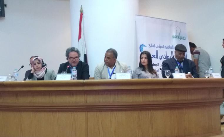 مدى التداخل بين الأدبي والتكنولوجي