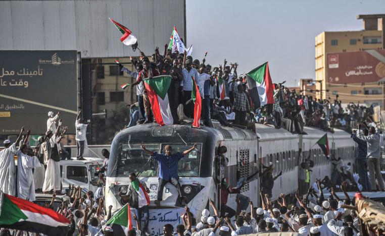 قطار يقل ثوار عطبرة يصل الخرطوم لدعم الاعتصام
