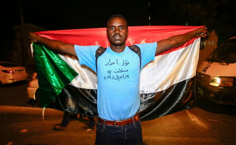 ارتياح بين المحتجين بعد 'تنازلات' الجيش
