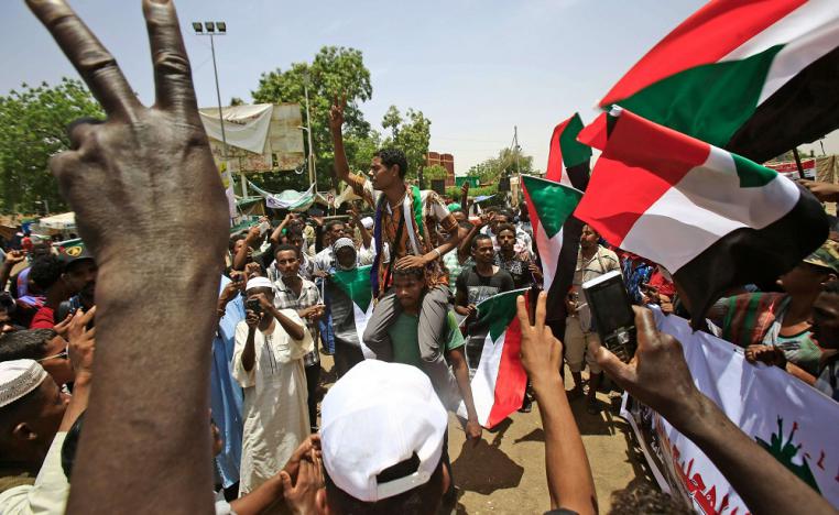 المحتجون في السودان