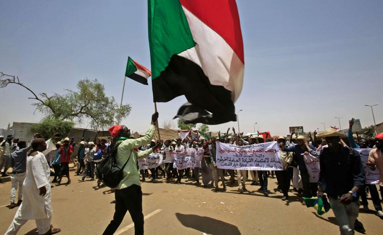 المحتجون في السودان