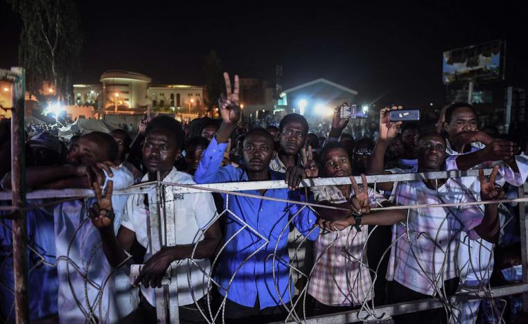 المحتجون في السودان