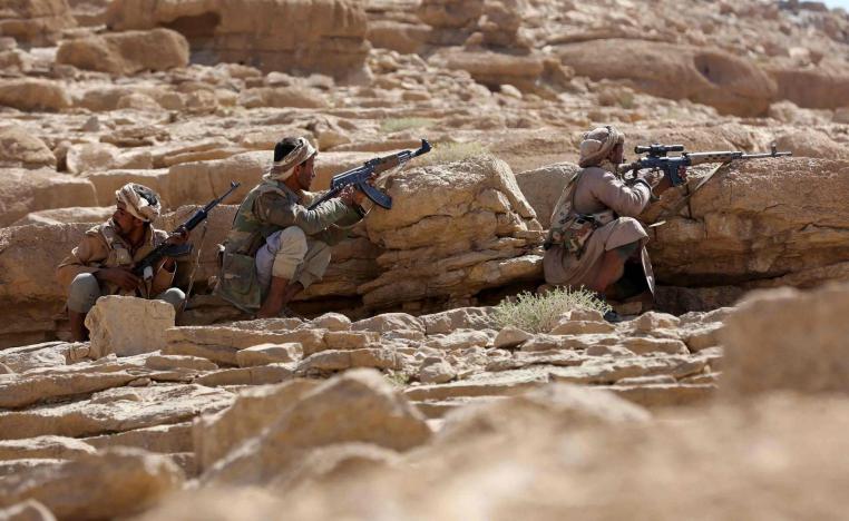 مسلحون قبليون يدعمون القوات الحكومية
