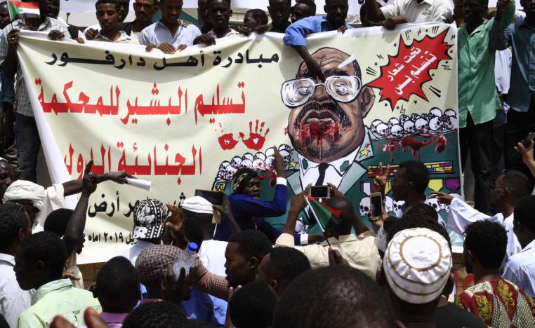 المحتجون في السودان