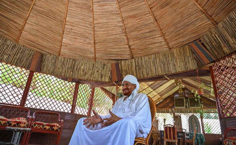 خبرة الصادق المهدي تدعوه لإعلاء صوت الحكمة في التفاوض مع الجيش