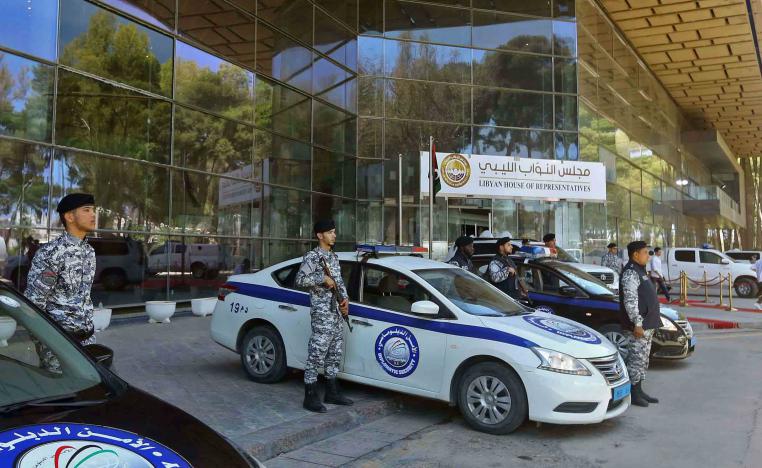 الفندق المستهدف حاول نواب إسلاميون تحويله لمجلس مصغر منذ أسابيع