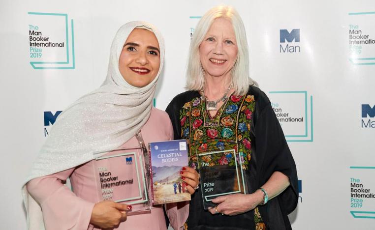 أحداث الرواية تدور في قرية "العوافي" في سلطنة عمان