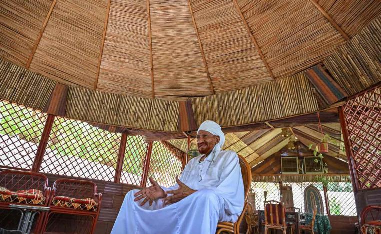رئيس حزب الأمة القومي المعارض بالسودان الصادق المهدي