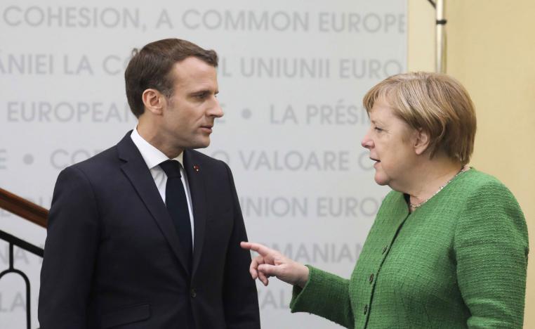 انغيلا ميركل وامانويل ماكرون